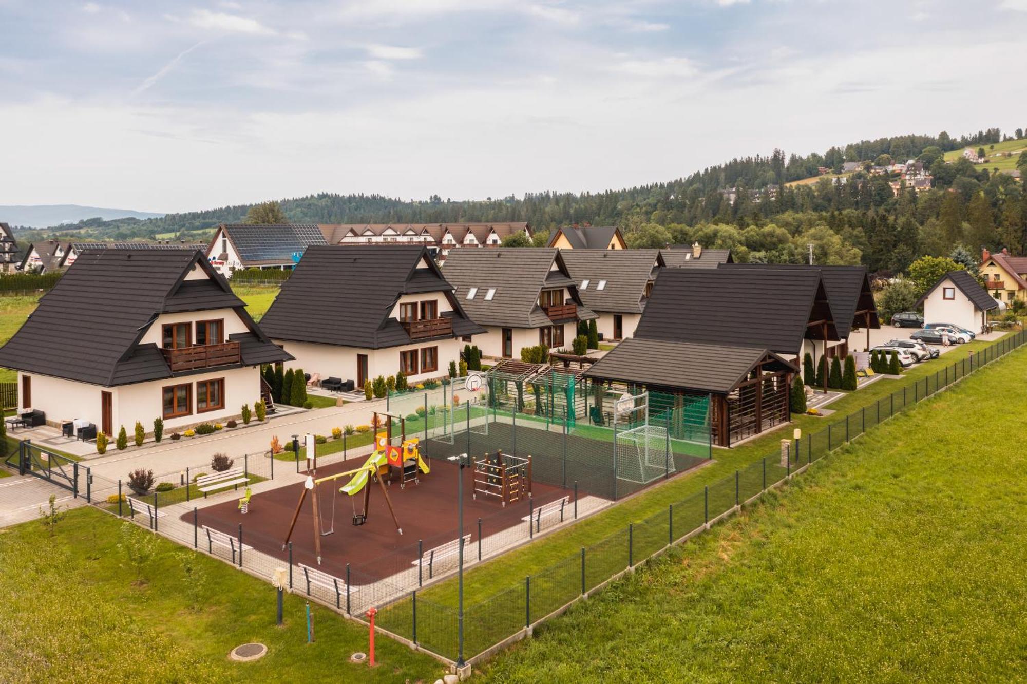 Przy Termach Domki Pokoje Apartamenty Шафляри Екстериор снимка