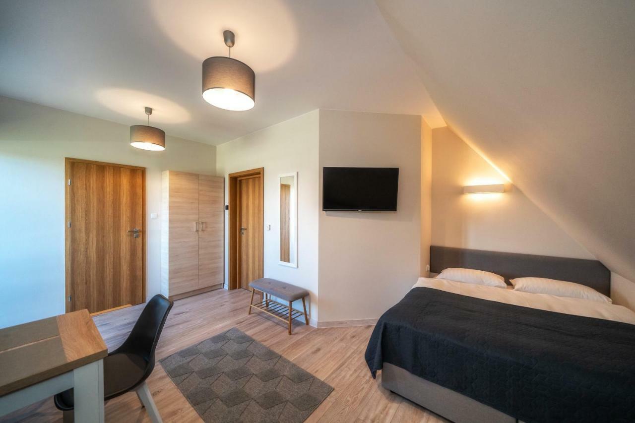Przy Termach Domki Pokoje Apartamenty Шафляри Екстериор снимка