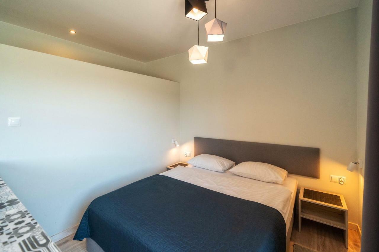 Przy Termach Domki Pokoje Apartamenty Шафляри Екстериор снимка