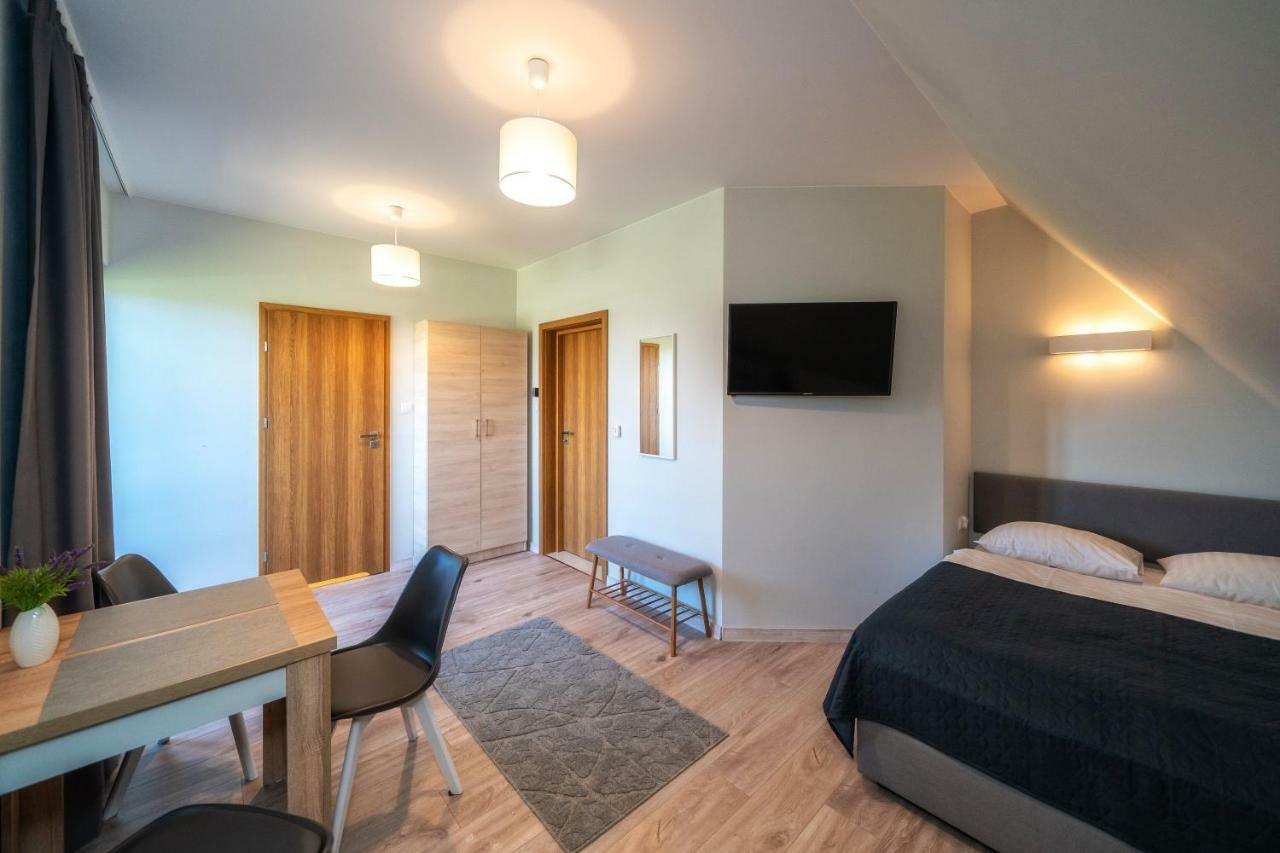 Przy Termach Domki Pokoje Apartamenty Шафляри Екстериор снимка
