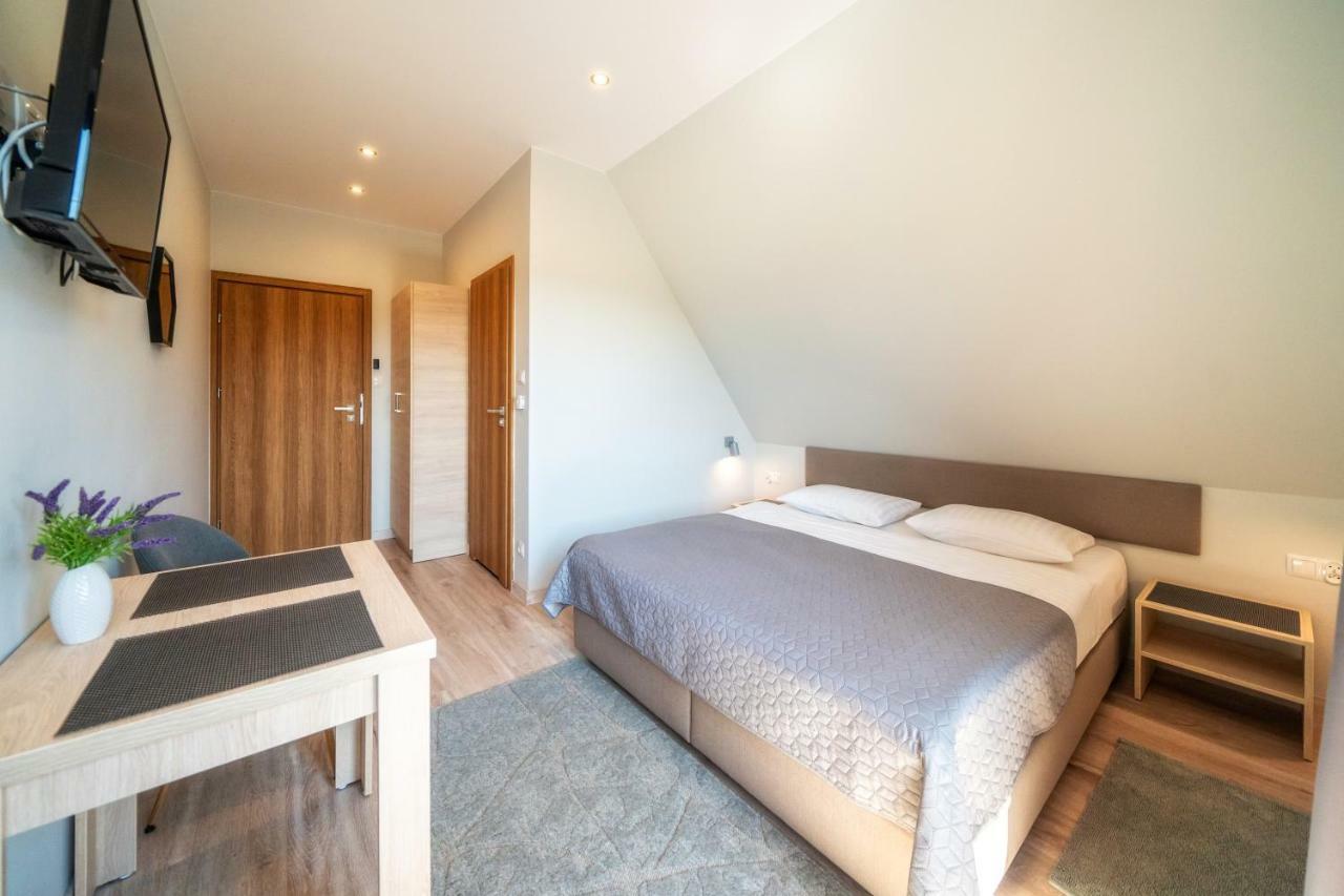 Przy Termach Domki Pokoje Apartamenty Шафляри Екстериор снимка