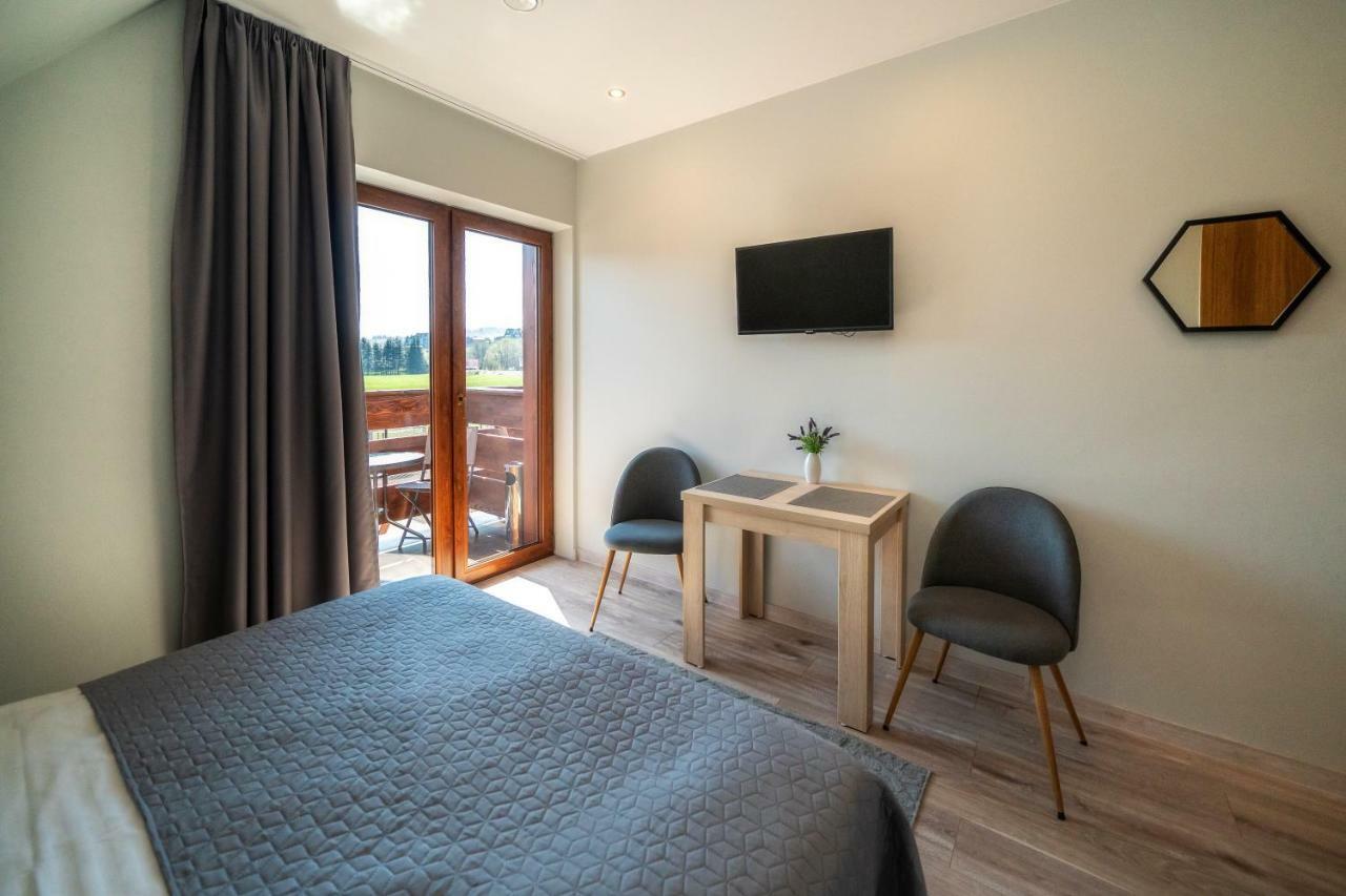 Przy Termach Domki Pokoje Apartamenty Шафляри Екстериор снимка