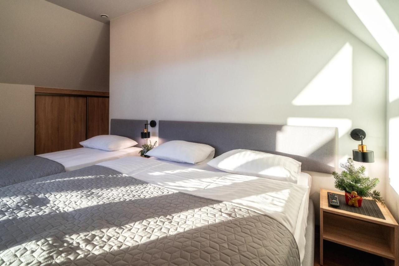 Przy Termach Domki Pokoje Apartamenty Шафляри Екстериор снимка