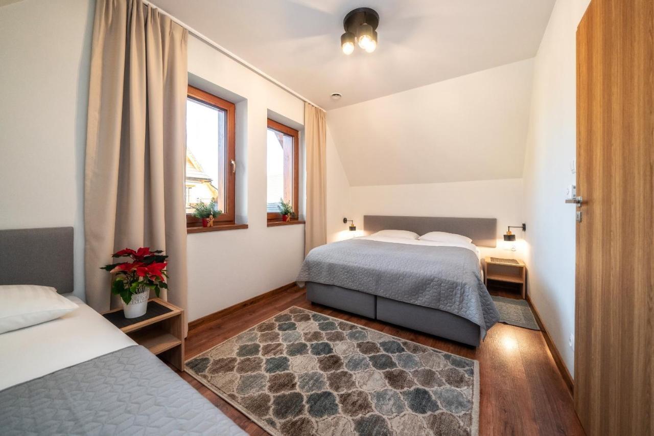 Przy Termach Domki Pokoje Apartamenty Шафляри Екстериор снимка